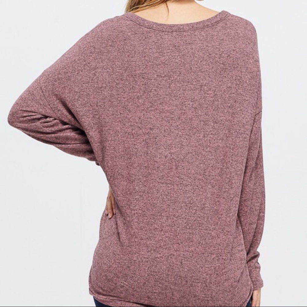 CLEARANCE-NO OFFERS‼️Super Soft Henley Tie Top - Picture 5 of 5